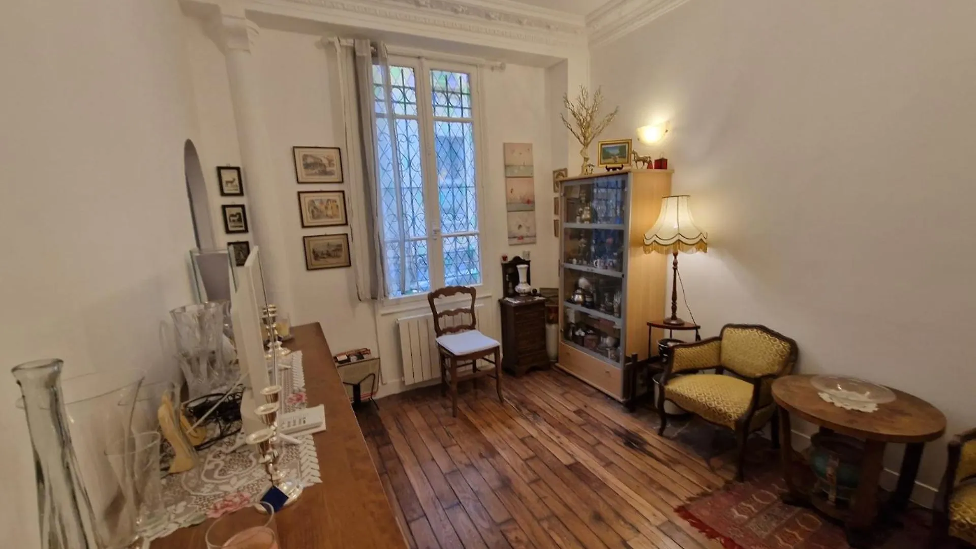 アパート Appartement 2 Pieces A Auteuil パリ